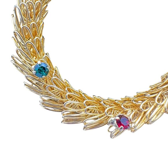 Vintage Gold Tone Wreath Brooch Bow Red Green Rhinestones Christmas Jewelry - Picture 5 of 12